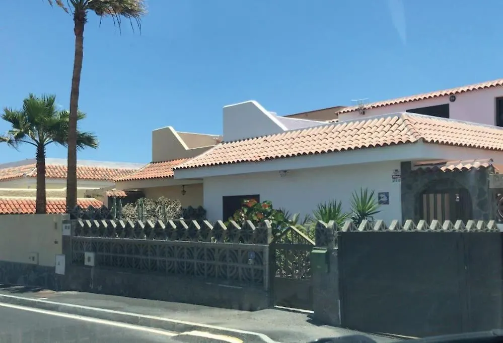 Feriehus Los Cisnes Encantadora Casa Con Jardin Y Estudio Vista Al Mar El Médano
